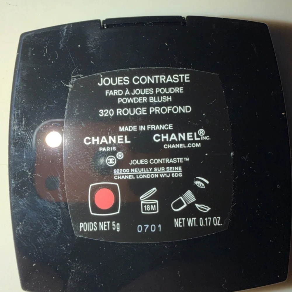 CHANEL makeup cosmetics 6 assorted pieces - NWOT